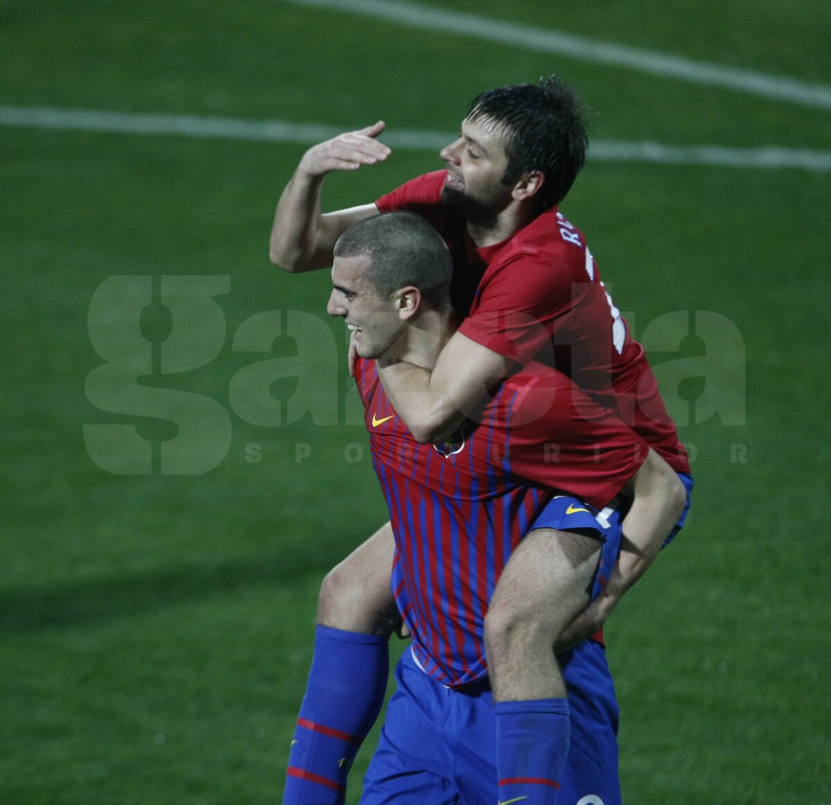 Steaua a trecut testul Kuban » "Roş-albaştrii" au surclasat echipa lui Dan Petrescu, scor 3-0