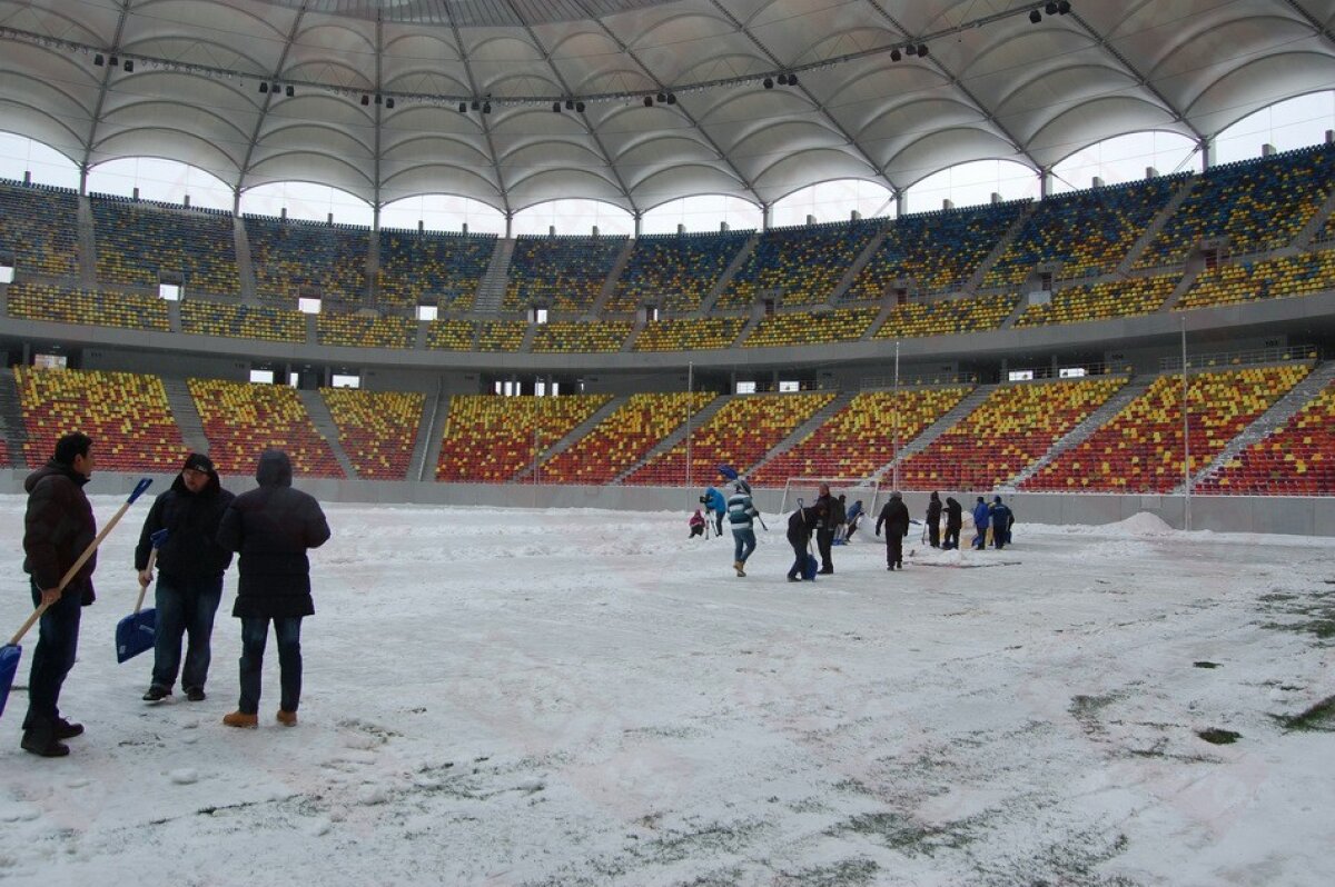 GALERIE FOTO / Probleme pentru Steaua » Gazonul de pe Naţional Arena arată GROAZNIC!