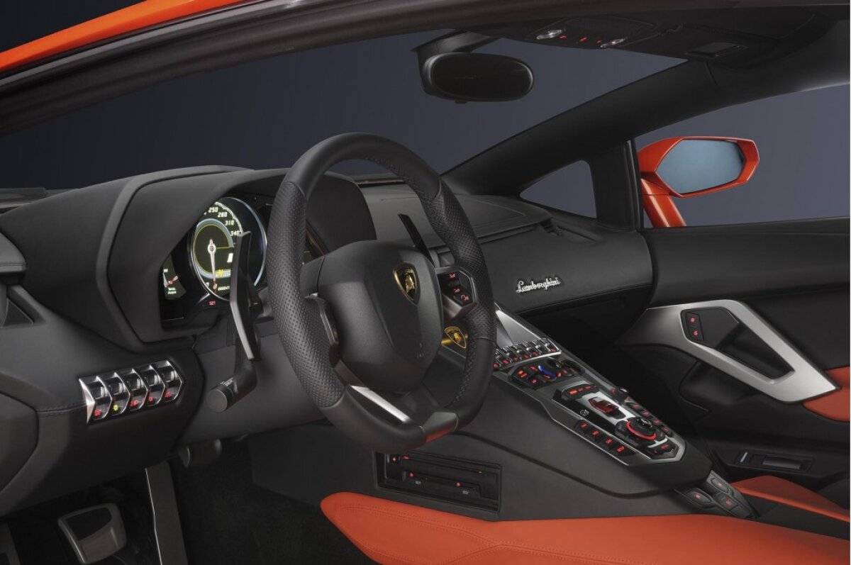 FOTO Ronaldo şi-a făcut un cadou superb de ziua lui. Uite ce bijuterie de maşină şi-a cumpărat!