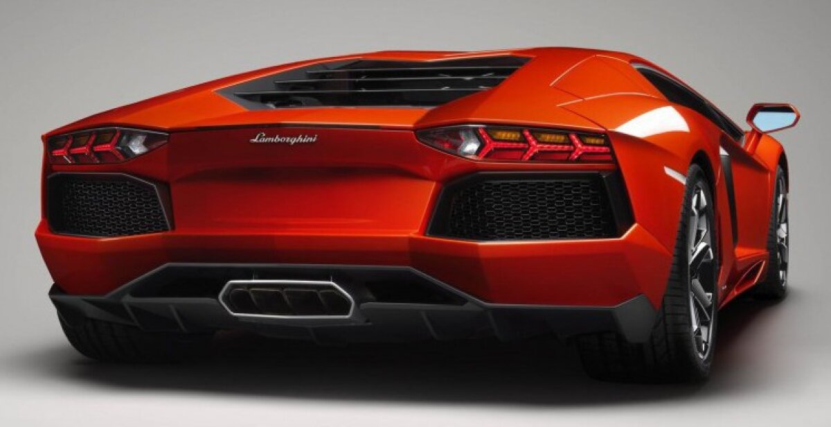 FOTO Ronaldo şi-a făcut un cadou superb de ziua lui. Uite ce bijuterie de maşină şi-a cumpărat!