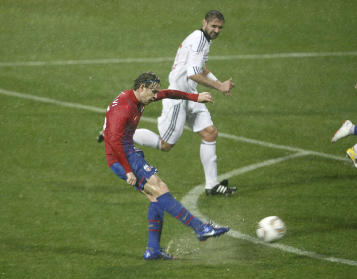 Ultimul amical al Stelei a fost oprit de ploaie după doar 45 de minute » Jumătate satisfacţie, jumătate griji