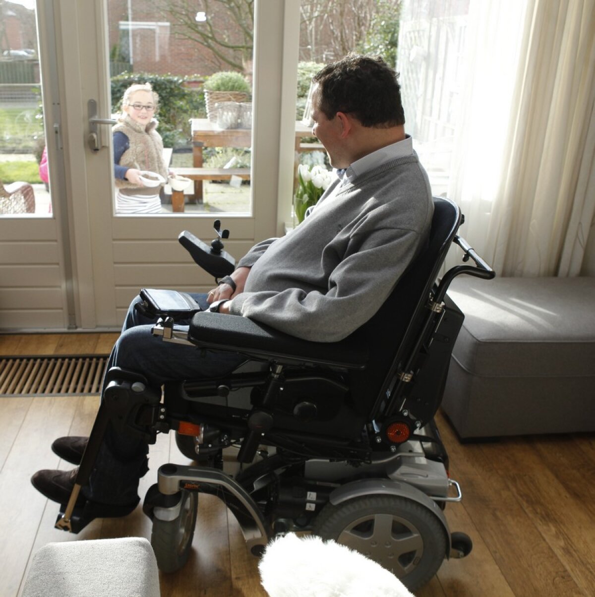 A paralyzed man’s Paradise > What Mihai Neşu’s world might look like 10 years from now (part 1)