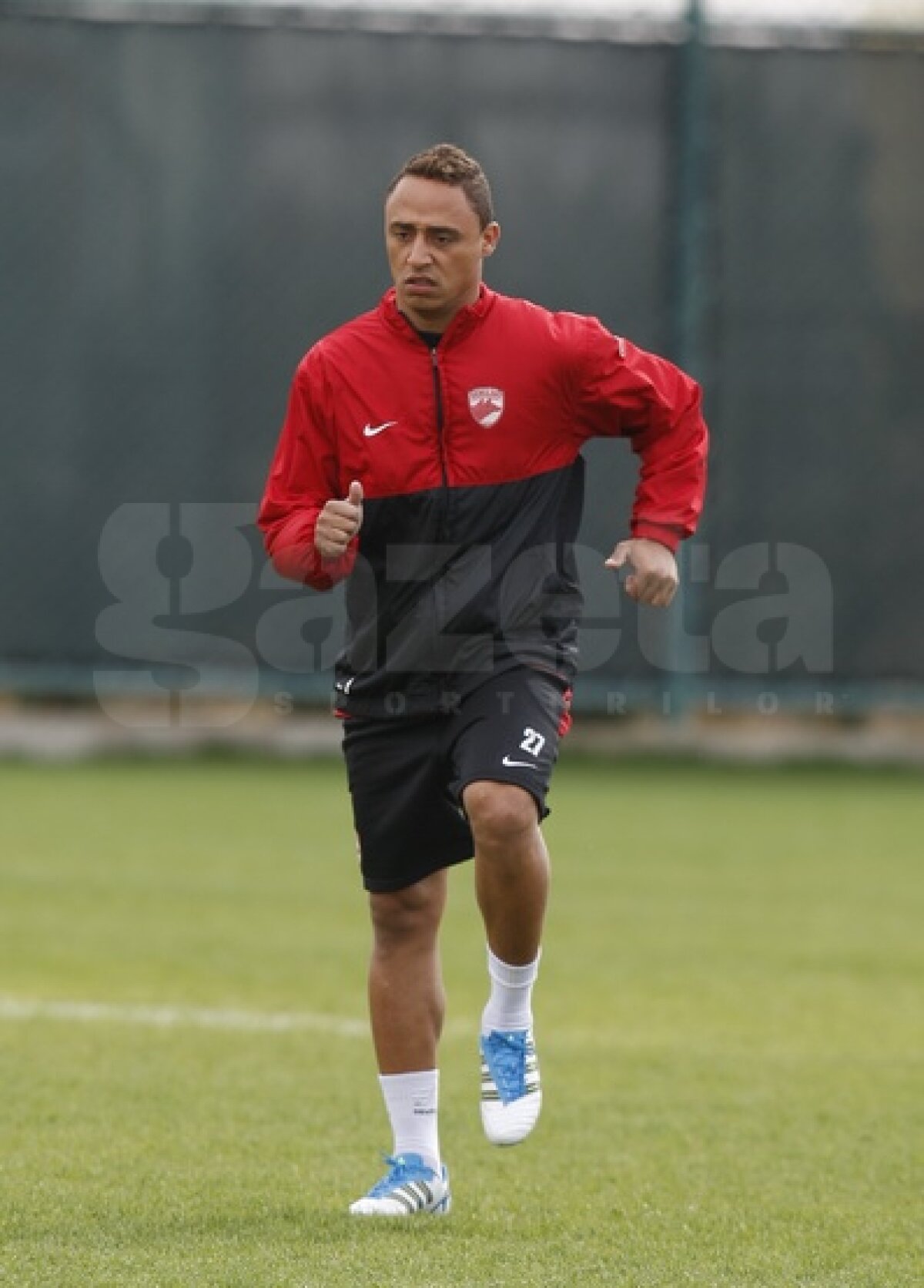 FOTO Jucătorii veniţi în probe s-au antrenat pentru prima dată alături de dinamovişti