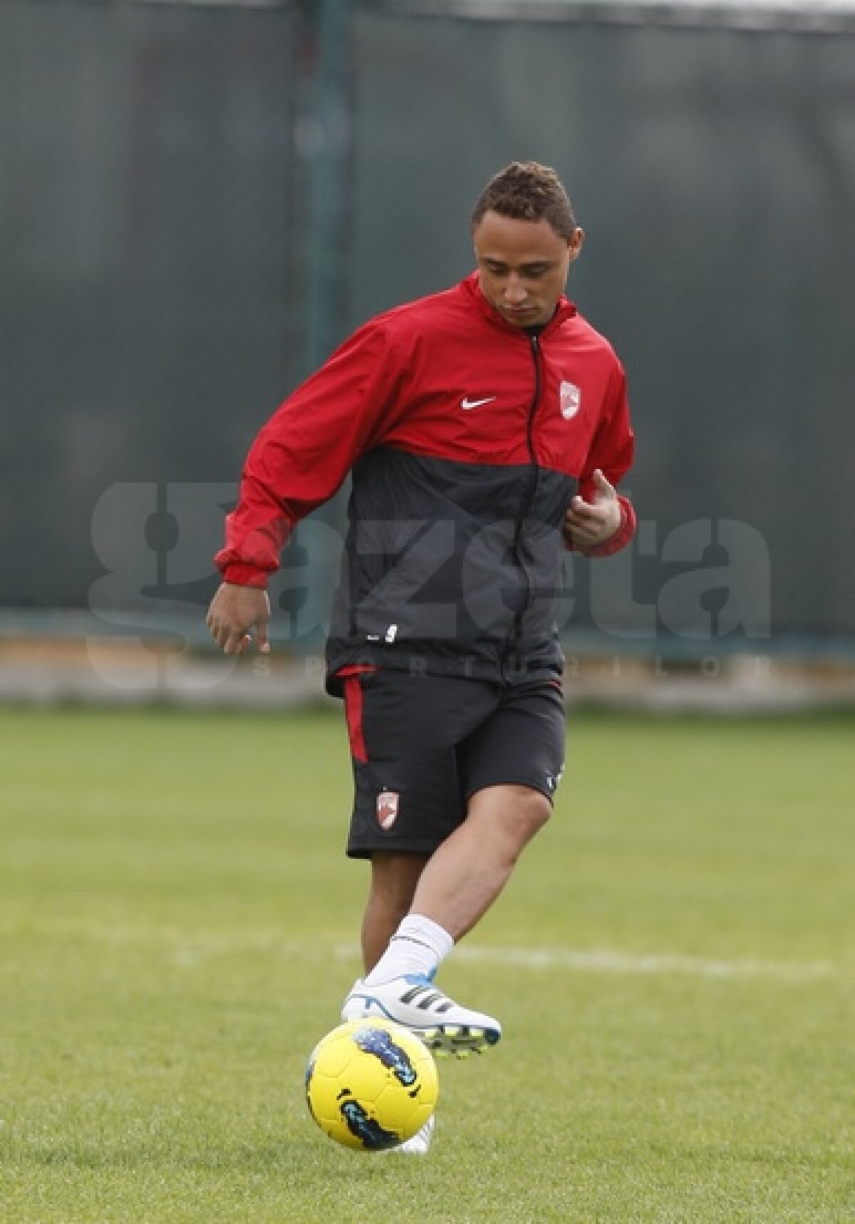 FOTO Jucătorii veniţi în probe s-au antrenat pentru prima dată alături de dinamovişti