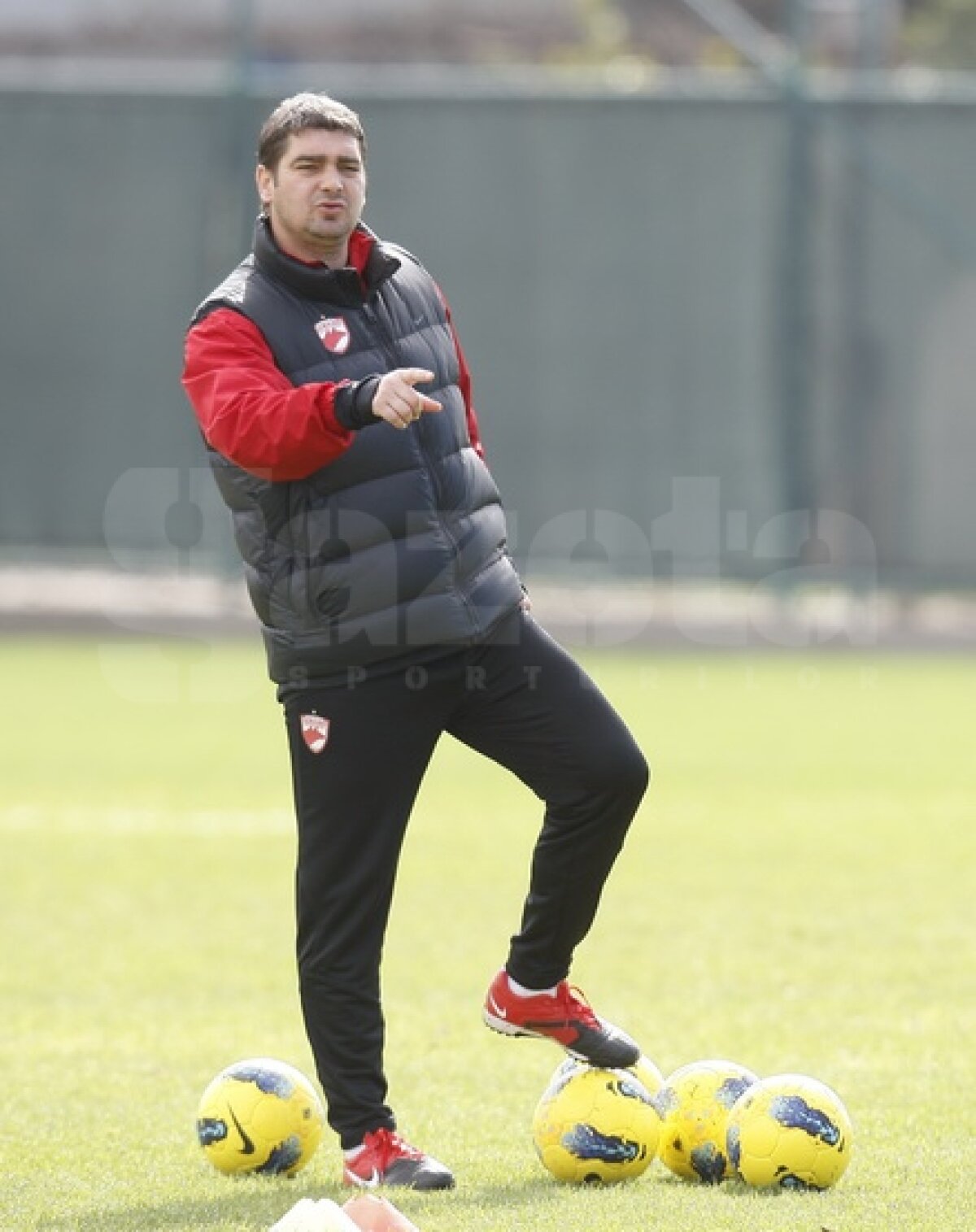 FOTO Jucătorii veniţi în probe s-au antrenat pentru prima dată alături de dinamovişti