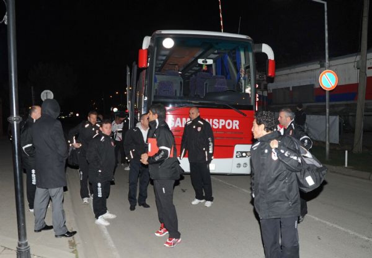 GALERIE FOTO & VIDEO Clipe de groază! Autocarul lui Samsunspor a fost lovit de tren