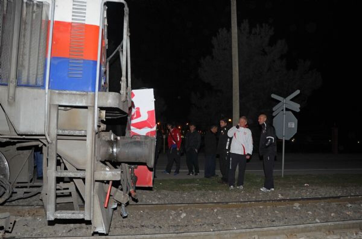 GALERIE FOTO & VIDEO Clipe de groază! Autocarul lui Samsunspor a fost lovit de tren