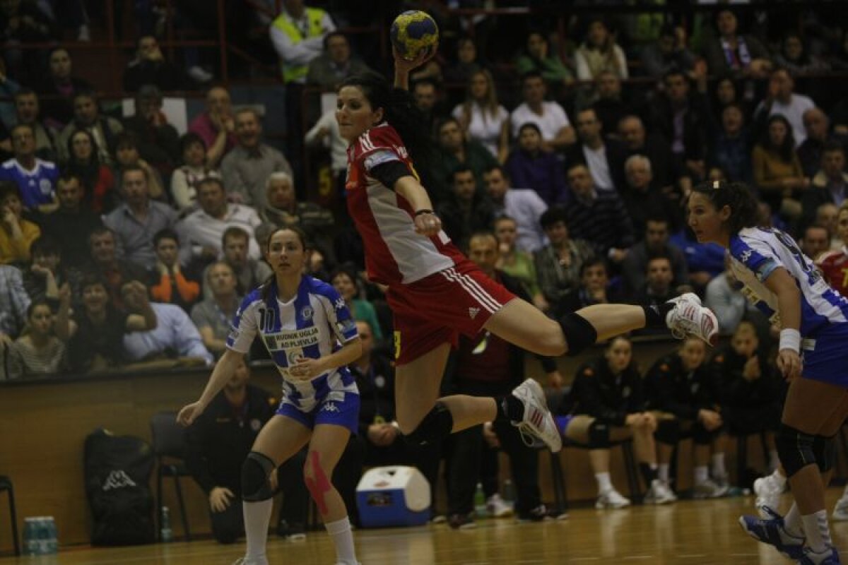 Oltchim este ca şi calificată în semifinale după primele două victorii » Miza: locul 1 în grupă