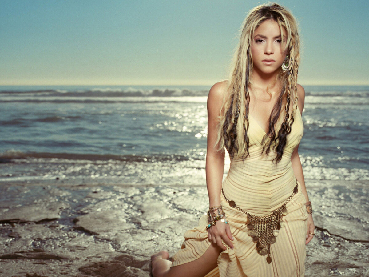 GALERIE FOTO Shakira în pericol! Un leu de mare a atacat-o pe iubita lui Pique