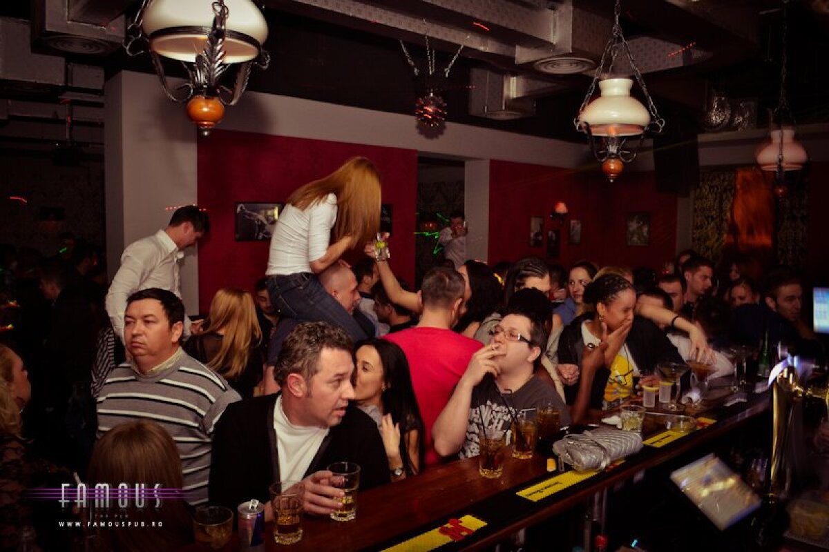 FOTO Baschetbalistele de la Tîrgovişte îşi fac de cap! Au băut toată noaptea în club