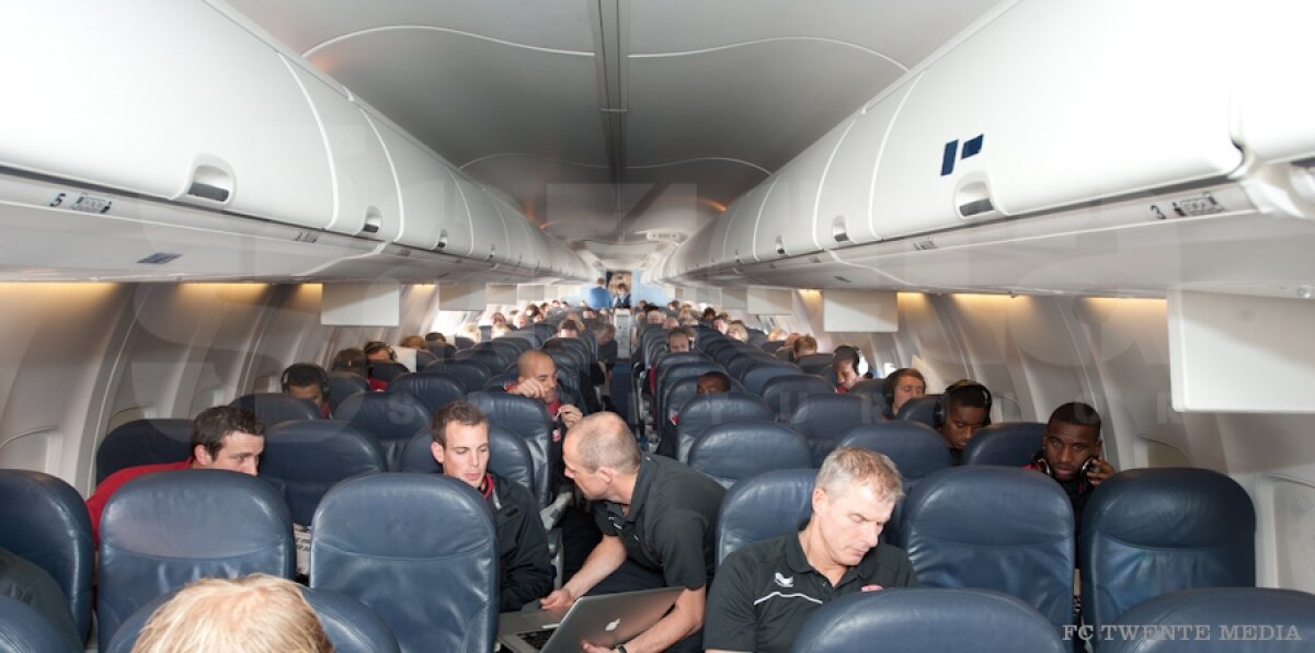 FOTO Twente a studiat-o pe Steaua şi în avion
