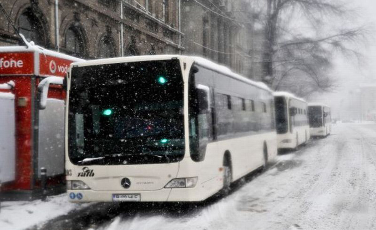 Metrorex anunţă extinderea programului de azi pînă la 1:00 » RATB suplimentează numărul de vehicule la noapte