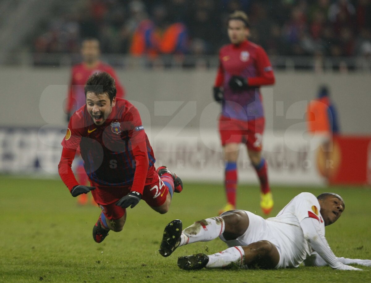 FOTO Ola John, "Regele Balonului" » Steaua a pierdut meciul tur cu Twente, 0-1
