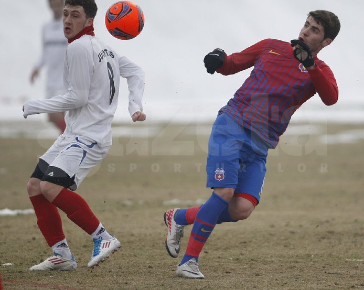 VIDEO Scor de calificare ;) » Steaua a învins pe Juventus Bucureşti, 2-0