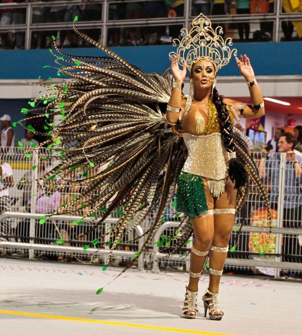 GALERIE FOTO Neymar a cîntat şi a dansat nebuneşte la Carnaval