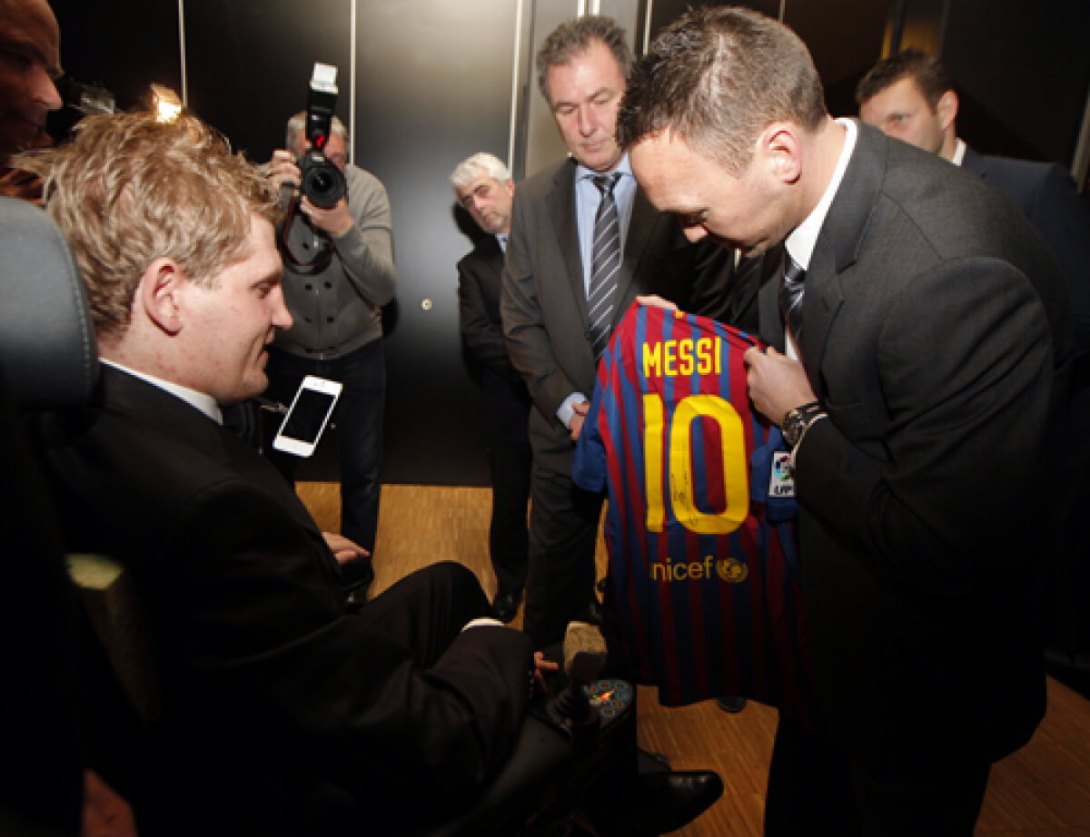 GALERIE FOTO Seara prinţilor pentru lumea invalizilor » Mihai Neşu a fost gazdă la gala fundaţiei sale