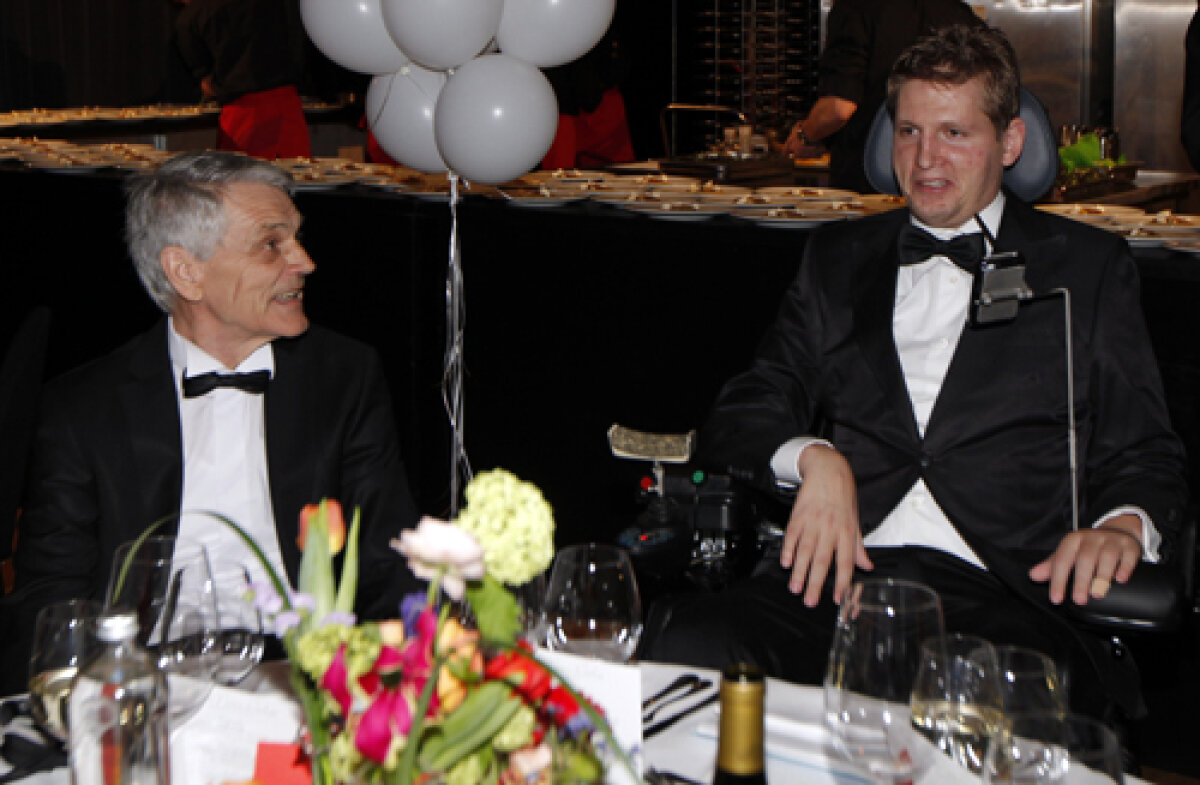 GALERIE FOTO Seara prinţilor pentru lumea invalizilor » Mihai Neşu a fost gazdă la gala fundaţiei sale