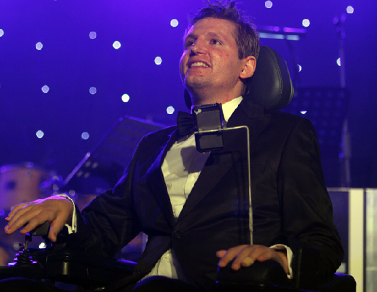 GALERIE FOTO Seara prinţilor pentru lumea invalizilor » Mihai Neşu a fost gazdă la gala fundaţiei sale