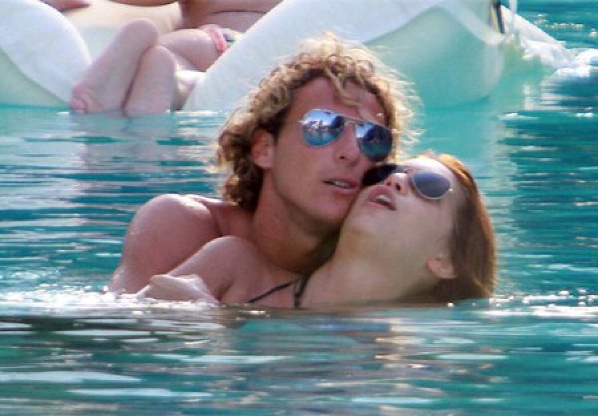 GALERIE FOTO Forlan nu mai este cu gîndul total la fotbal. Din cauza Victoriei?