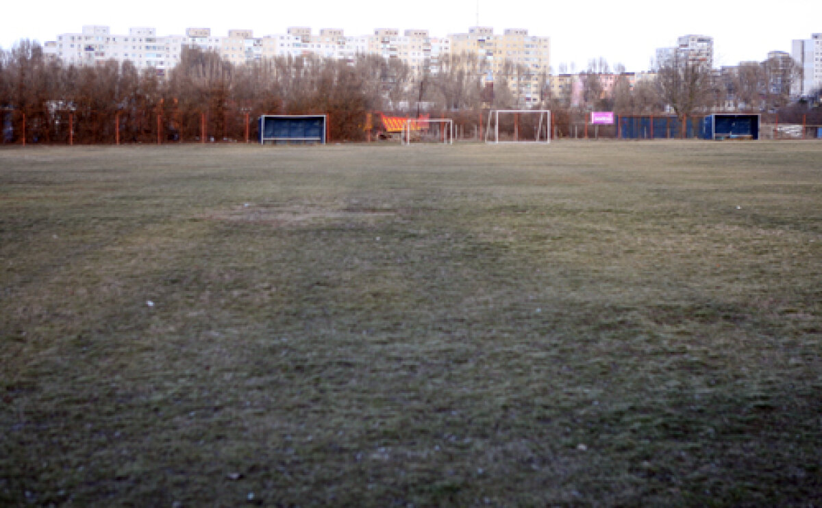 Steaua a ajuns la ”Badea Cîrţan” » Roş-albaştrii nu se mai pot antrena nici pe arena Farului