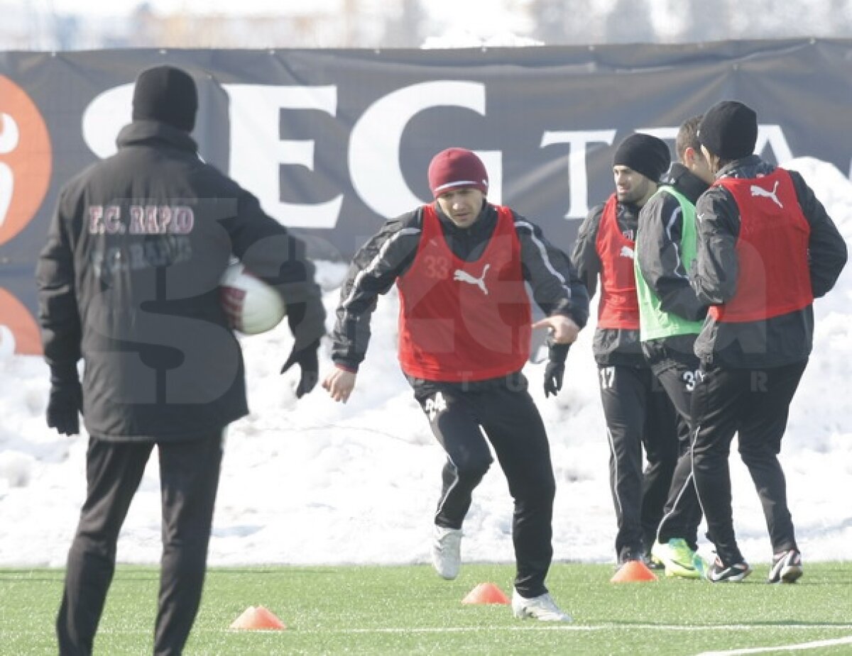 FOTO Rapidiştii au dat nas în nas cu Forlan la Buftea