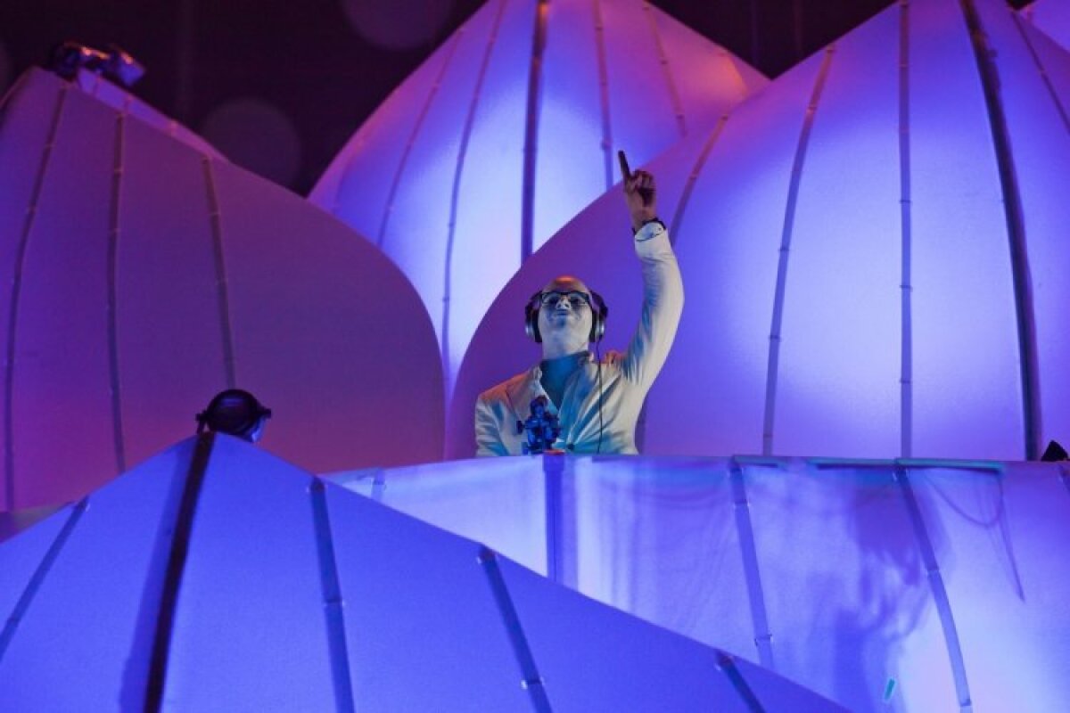 Fete frumoase, cea mai bună muzică şi o atmosferă incredibilă! Toate în Bucureşti, la Sensation White