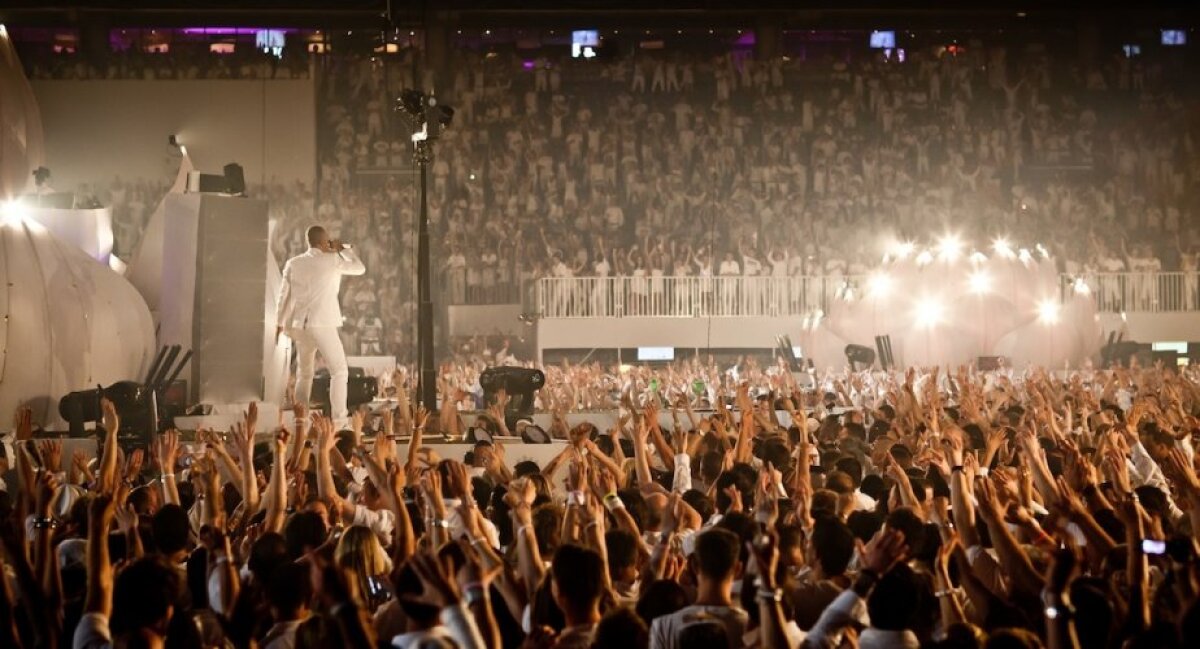 Fete frumoase, cea mai bună muzică şi o atmosferă incredibilă! Toate în Bucureşti, la Sensation White