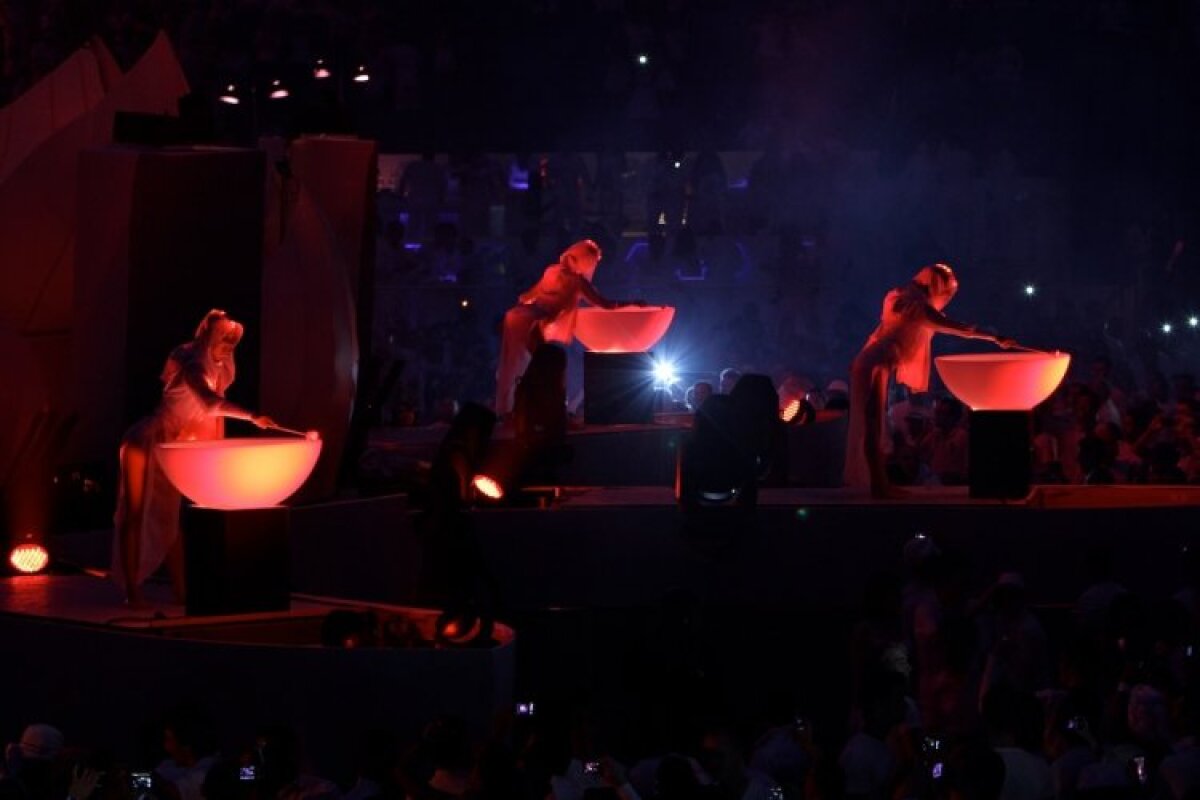 Fete frumoase, cea mai bună muzică şi o atmosferă incredibilă! Toate în Bucureşti, la Sensation White