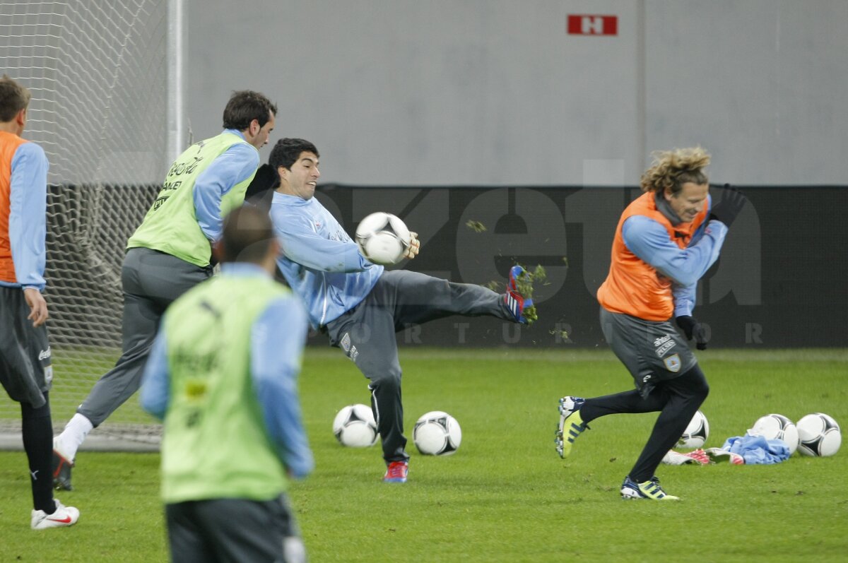 FOTO » Uruguayenii au fost impresionaţi de Naţional Arena