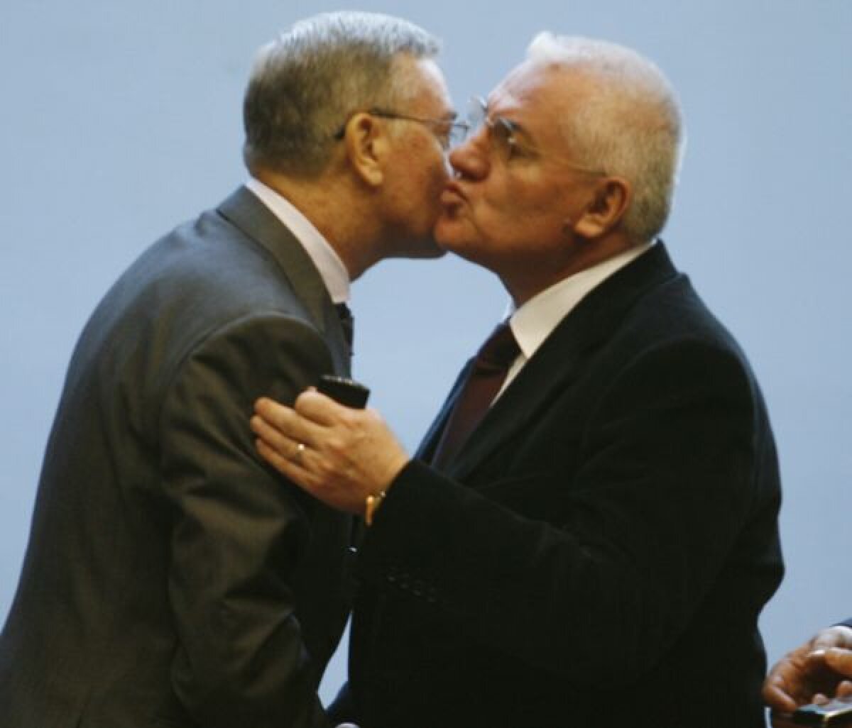 N-aveţi spectatori pentru că I-AŢI REGULAT! » S-au vîndut doar 6.000 de bilete, mai mult pentru uruguayeni