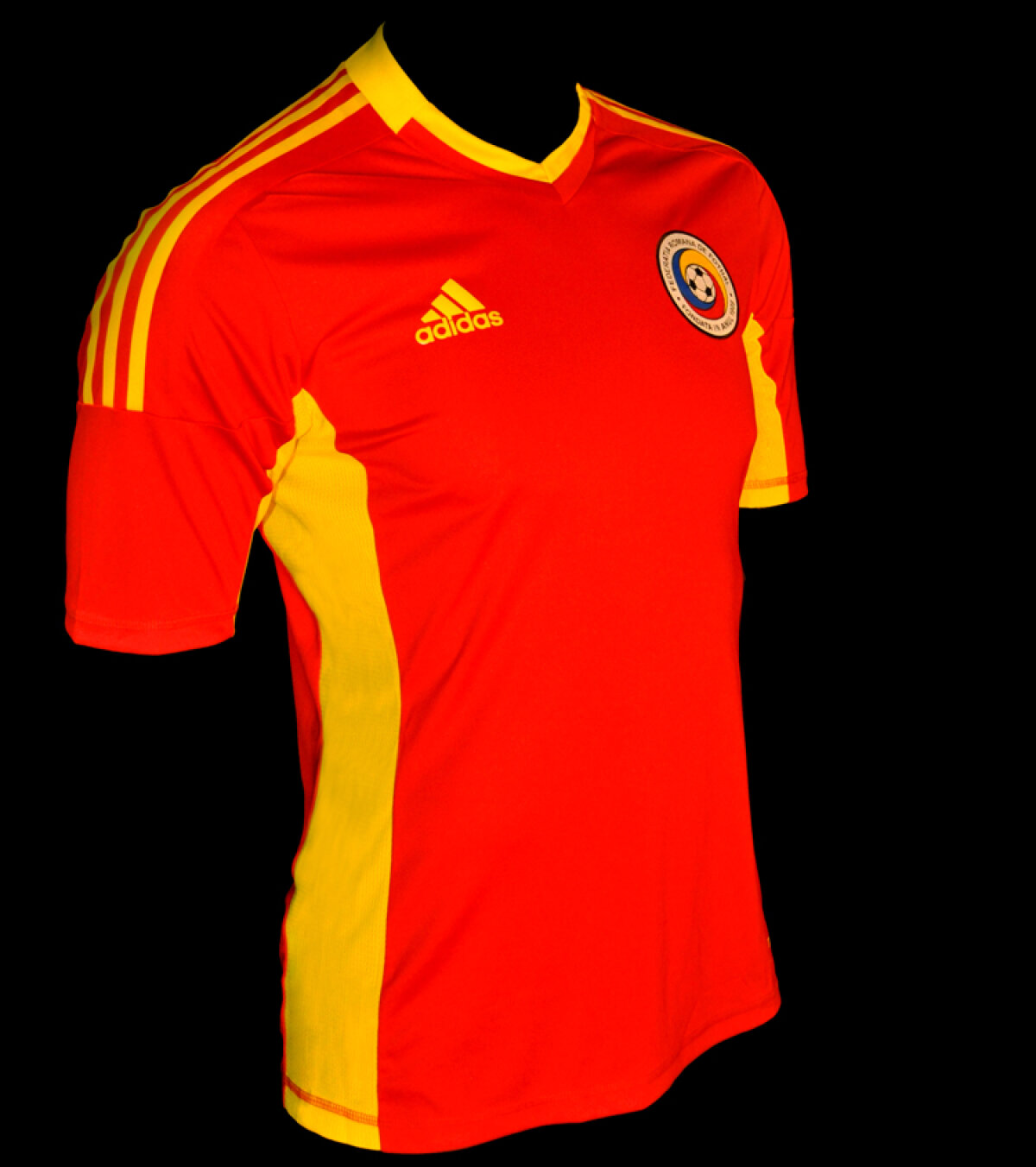 Cine marchează primul în noul echipament? Mutu, Marica, D. Niculae şi M. Niculae au făcut-o în ultimii 10 ani