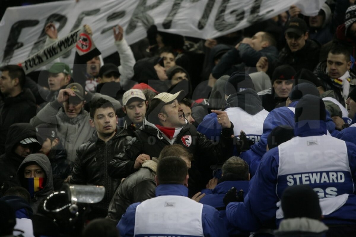 FOTO Oameni disperaţi şi loviţi pe Naţional Arena!