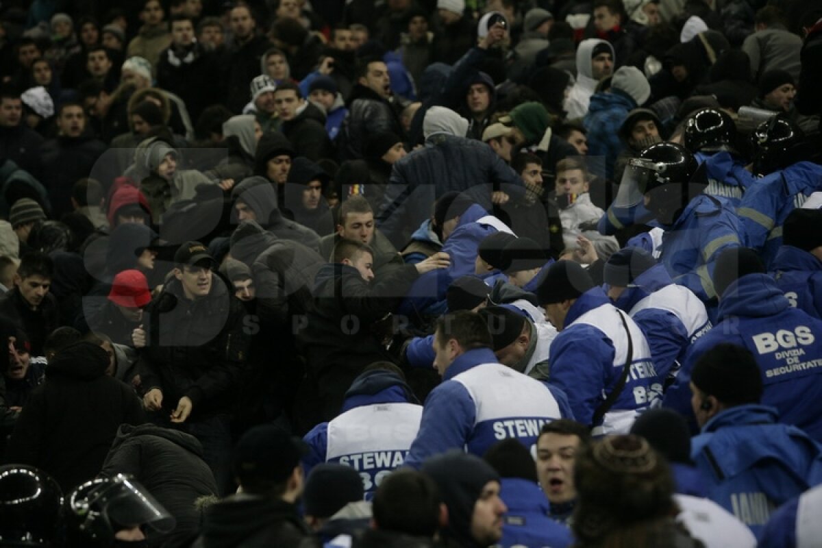 FOTO Oameni disperaţi şi loviţi pe Naţional Arena!