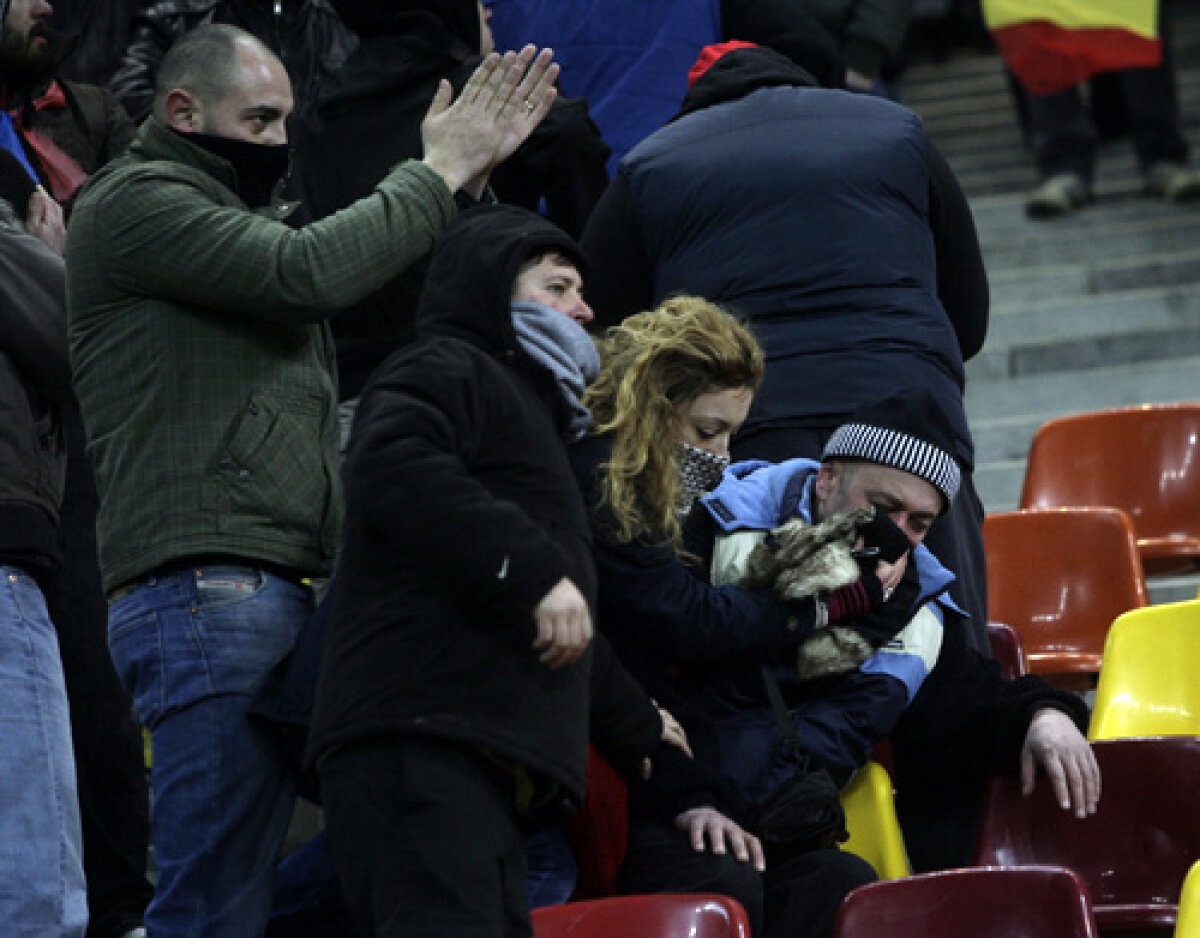 GALERIE FOTO 18.000 de oameni au scandat ”La puşcărie, Mitică, la puşcărie” şi ”Sandu, eşti o mizerie”