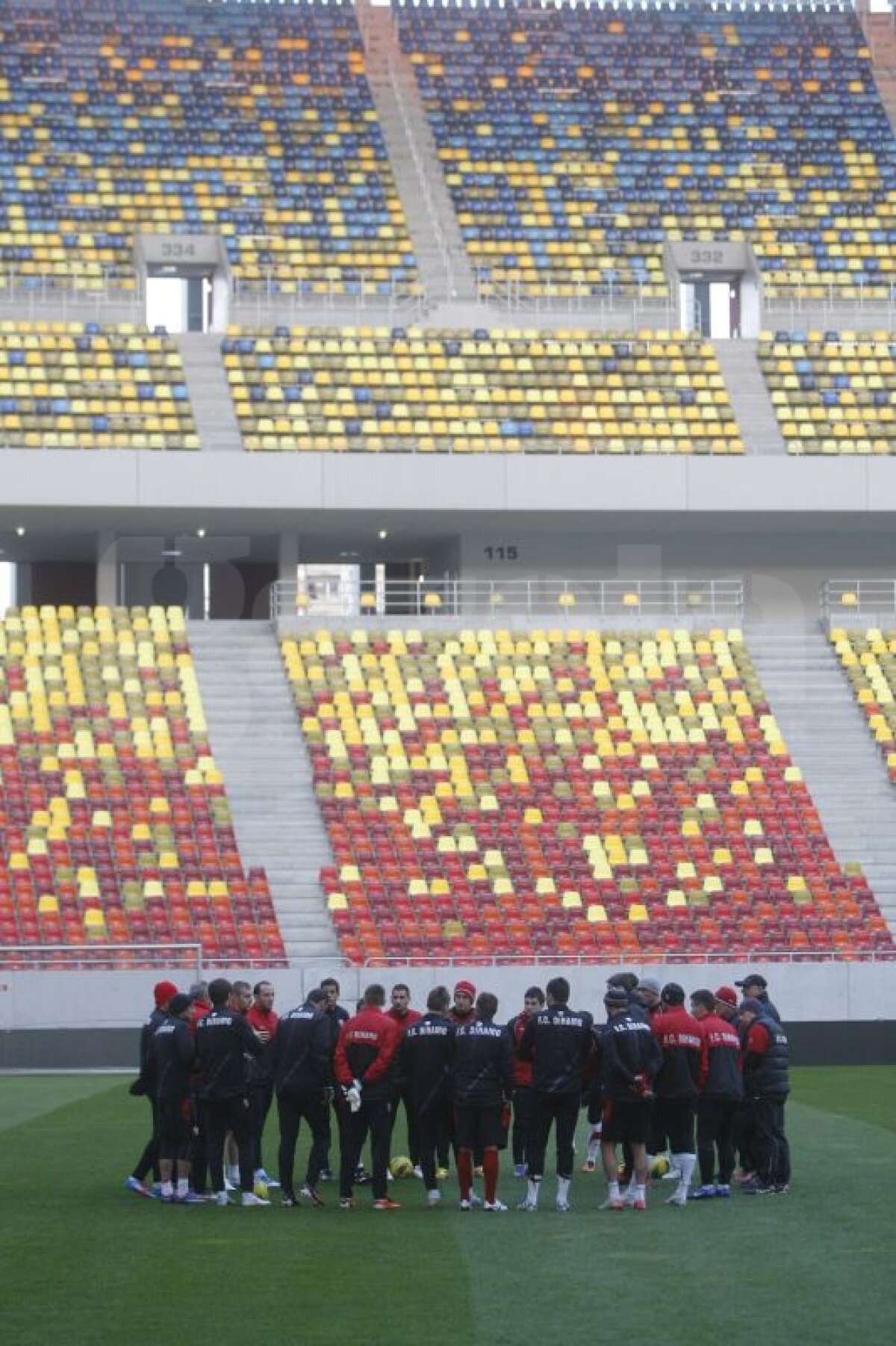 FOTO "Cîinii" s-au antrenat în premieră pe Arena Naţională: "Batem sigur!"