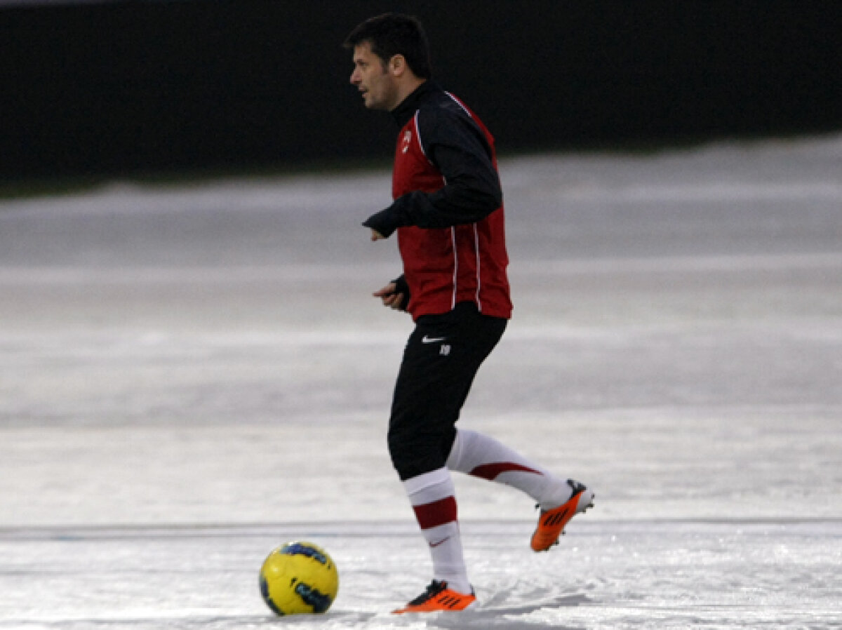 GALERIE FOTO Dinamo s-a antrenat în premieră pe Naţional Arena » ”Fuge mingea ca nebuna”