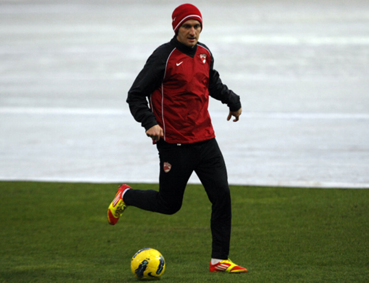 GALERIE FOTO Dinamo s-a antrenat în premieră pe Naţional Arena » ”Fuge mingea ca nebuna”