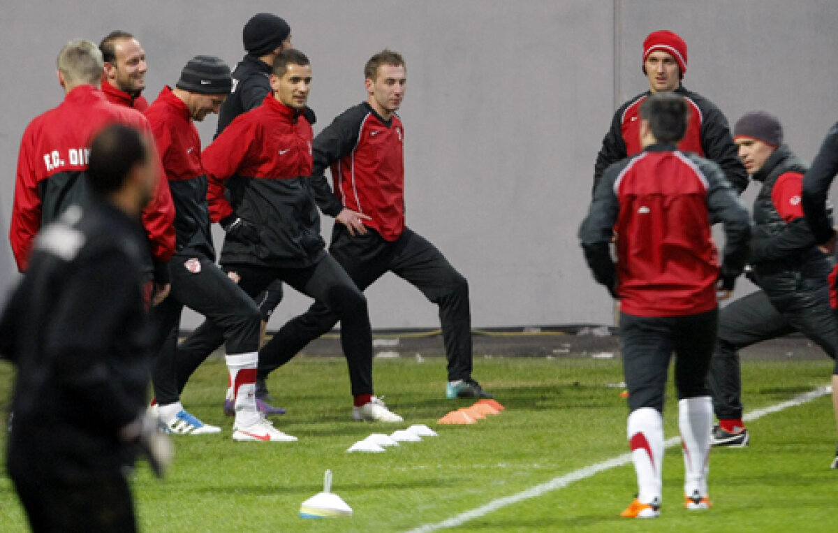 GALERIE FOTO Dinamo s-a antrenat în premieră pe Naţional Arena » ”Fuge mingea ca nebuna”