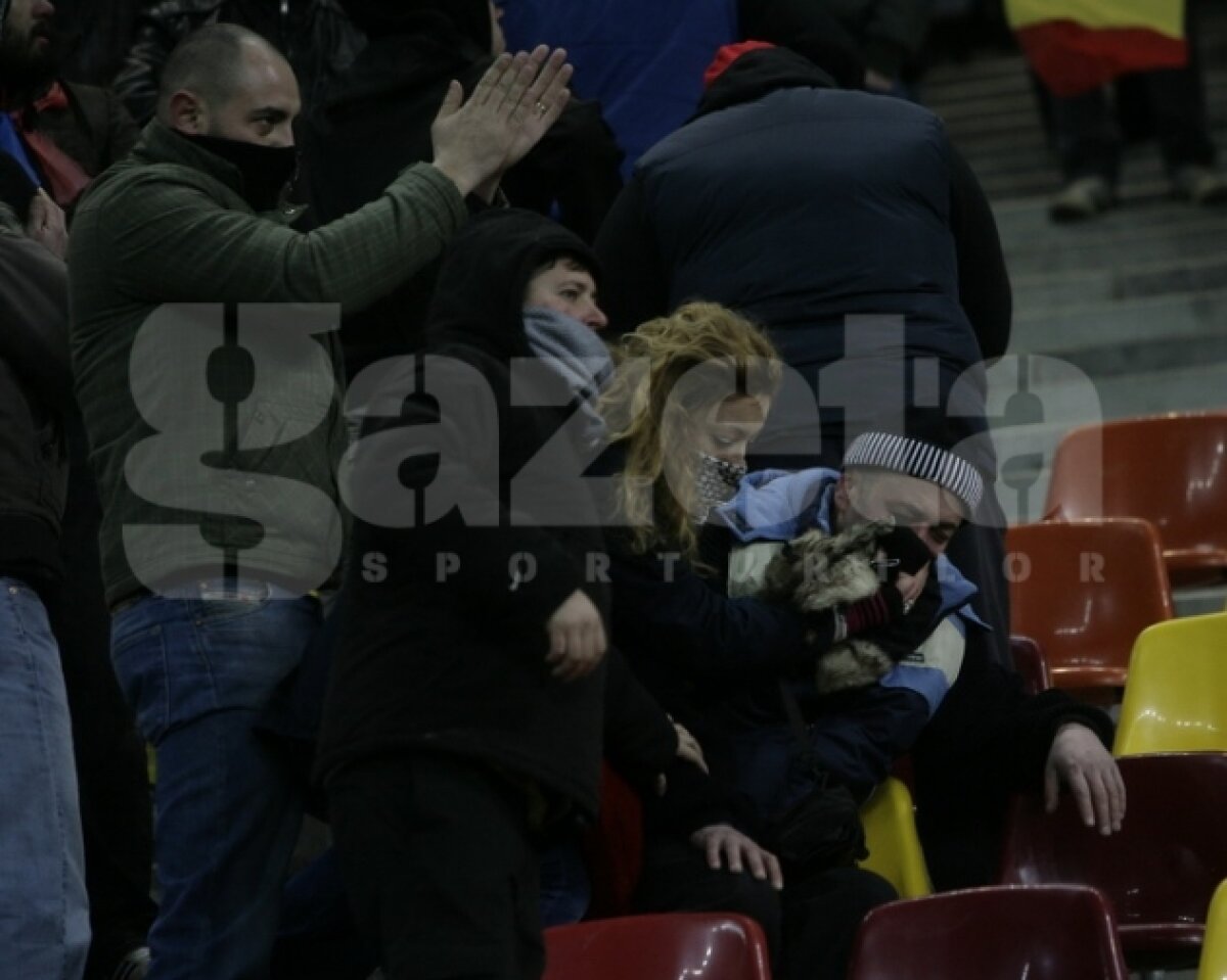 VIDEO & FOTO Imagini cu incidentele de pe Naţional Arena