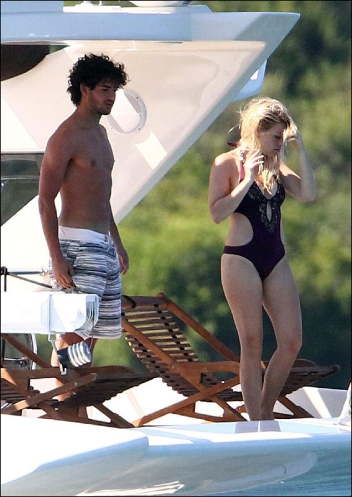 FOTO Fragilizat de cînd e cu Barbara Berlusconi» Pato de cristal