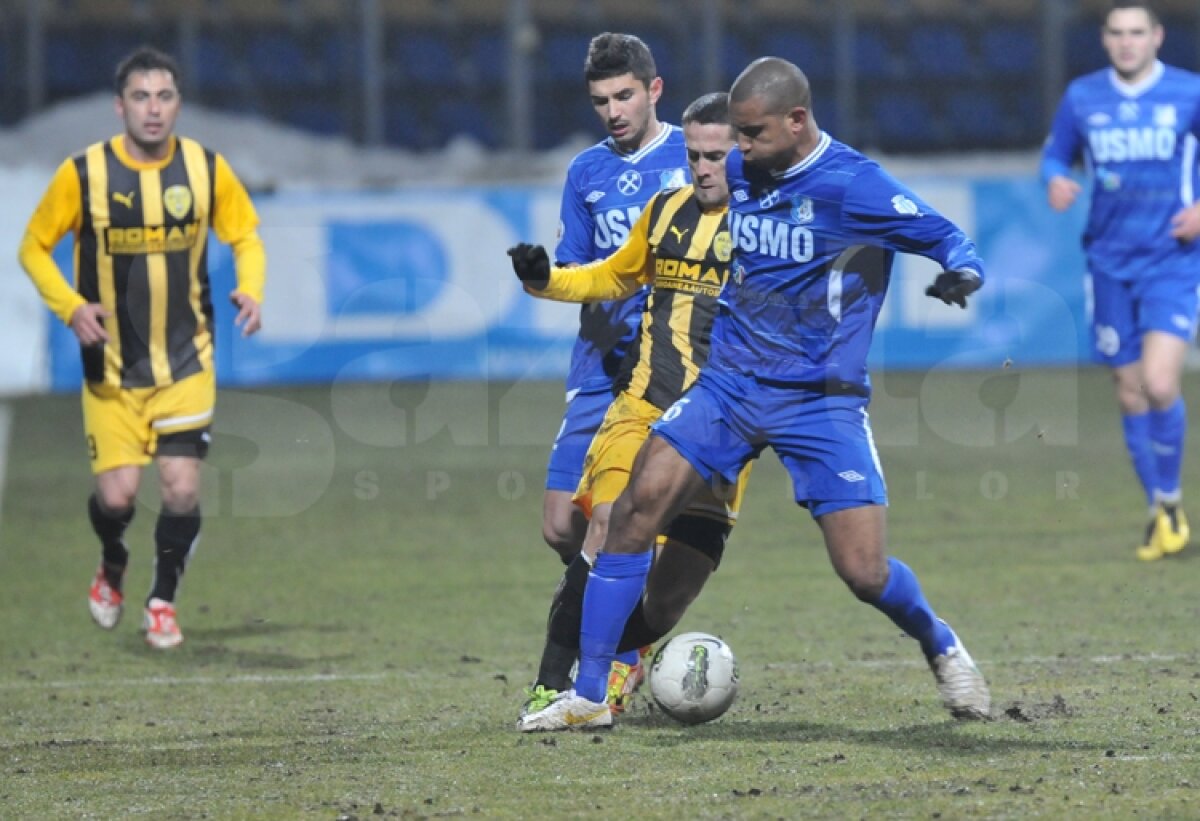 FOTO » "Dubla" lui Ilijoski a adus victoria lui FC Braşov contra Pandurilor, scor 2-1