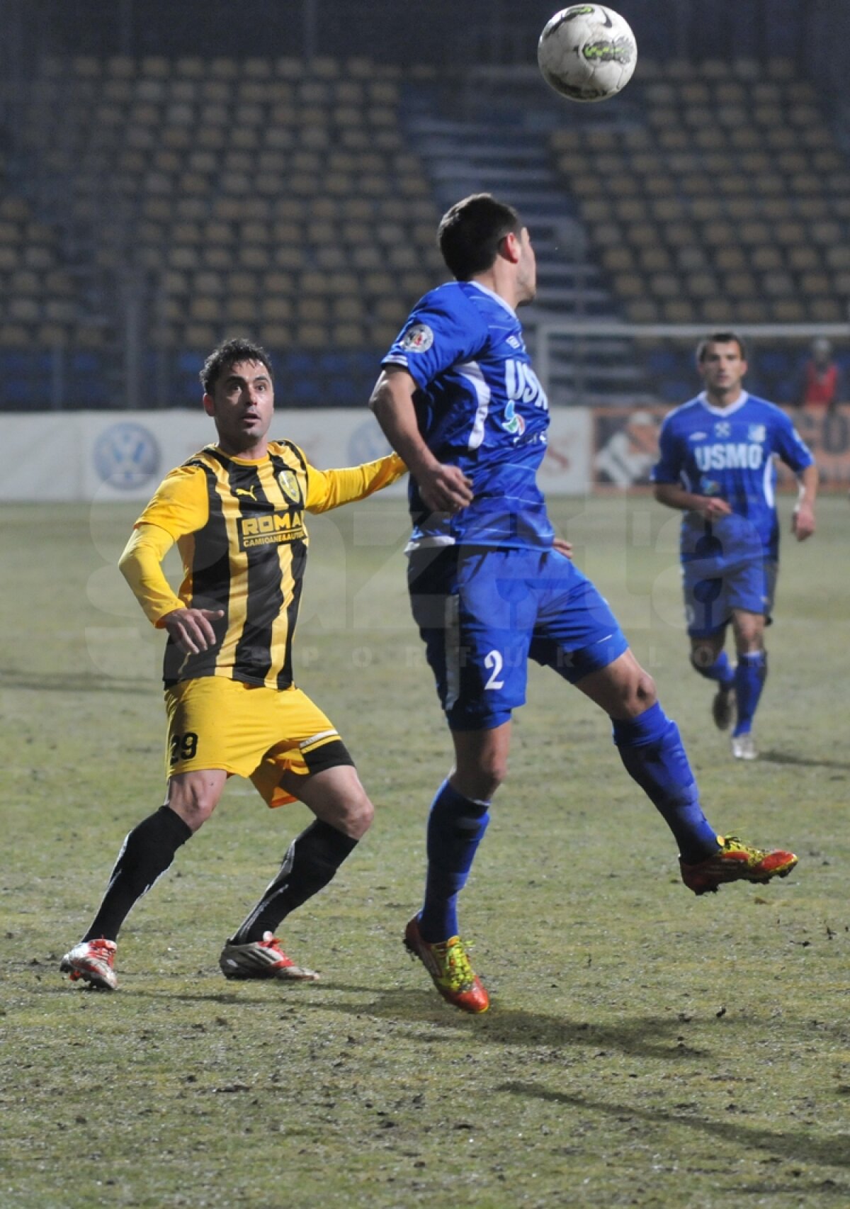FOTO » "Dubla" lui Ilijoski a adus victoria lui FC Braşov contra Pandurilor, scor 2-1