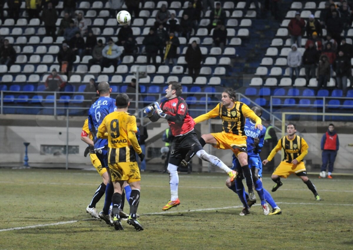 FOTO » "Dubla" lui Ilijoski a adus victoria lui FC Braşov contra Pandurilor, scor 2-1