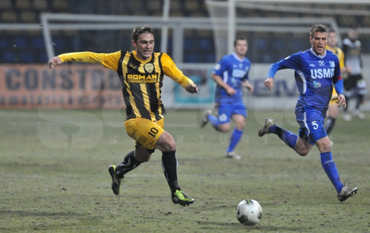 FOTO » "Dubla" lui Ilijoski a adus victoria lui FC Braşov contra Pandurilor, scor 2-1