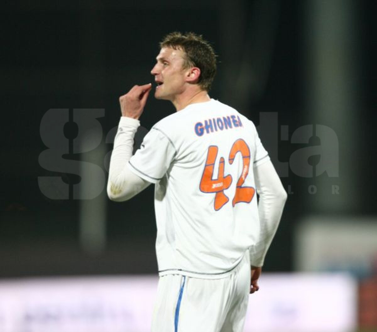 CFR Cluj învinge Tg. Mureş cu 1-0 şi urcă pe primul loc