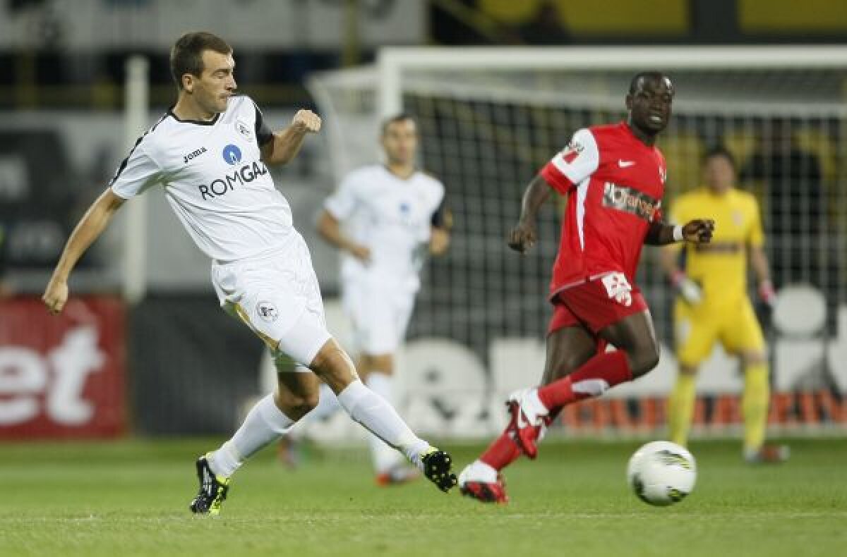 VIDEO & FOTO » Dinamo revine pe primul loc în Liga 1 după 2-0 cu Gaz Metan