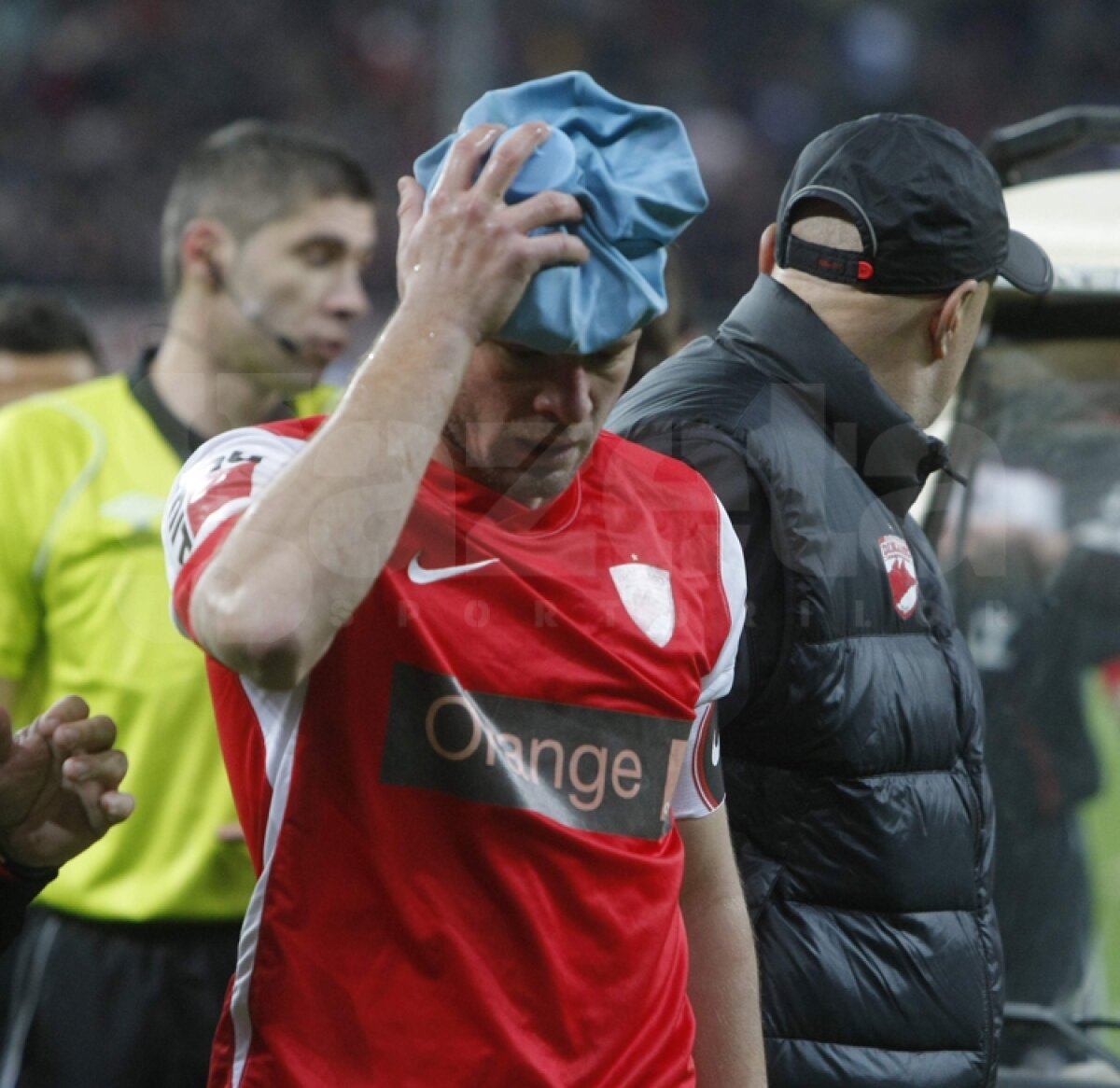 VIDEO & FOTO » Dinamo revine pe primul loc în Liga 1 după 2-0 cu Gaz Metan