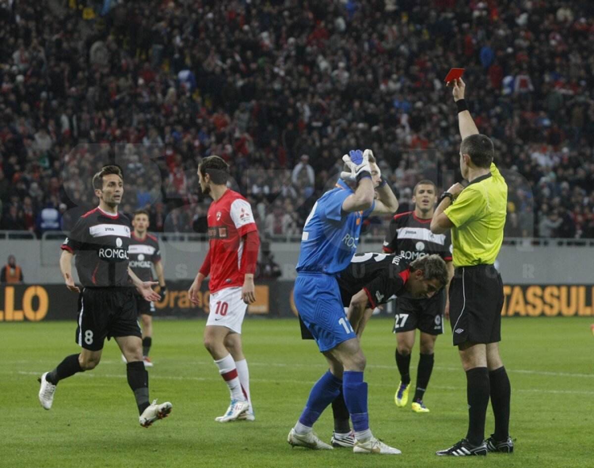 VIDEO & FOTO » Dinamo revine pe primul loc în Liga 1 după 2-0 cu Gaz Metan