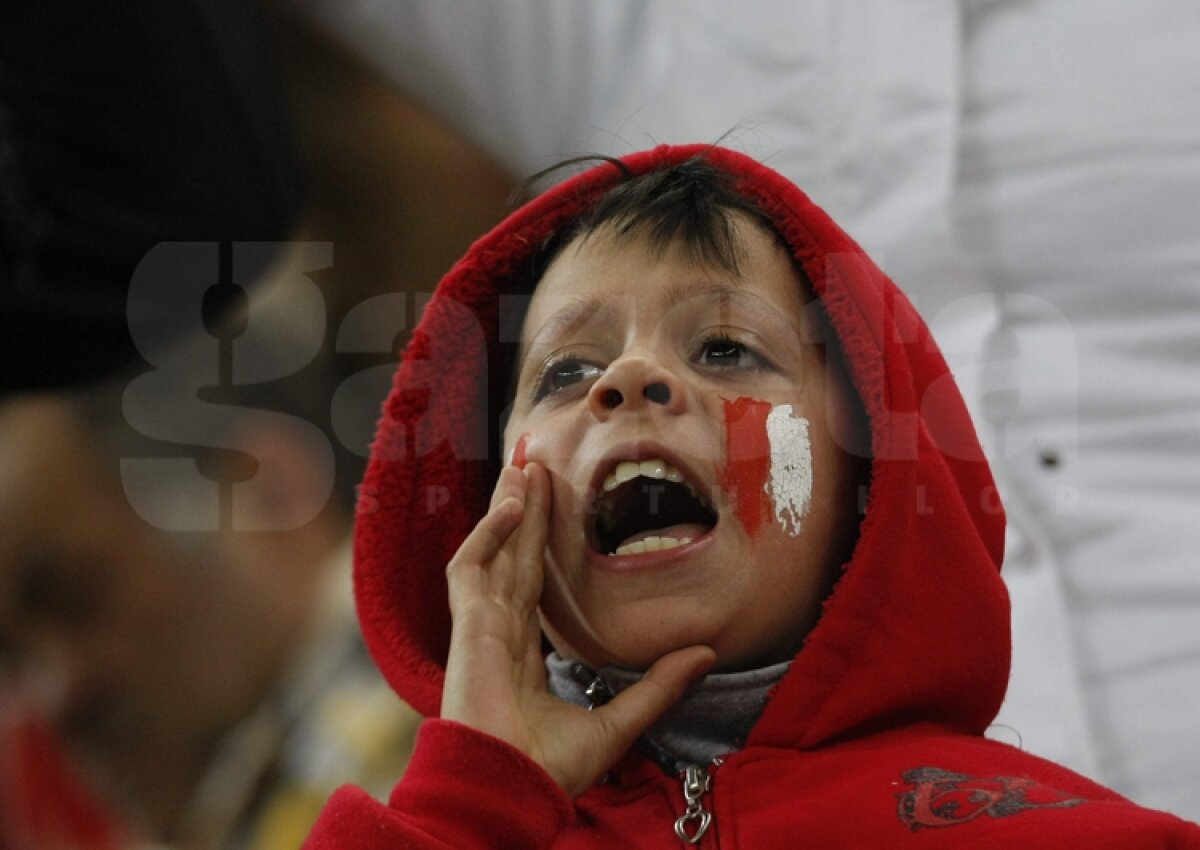 VIDEO & FOTO » Dinamo revine pe primul loc în Liga 1 după 2-0 cu Gaz Metan