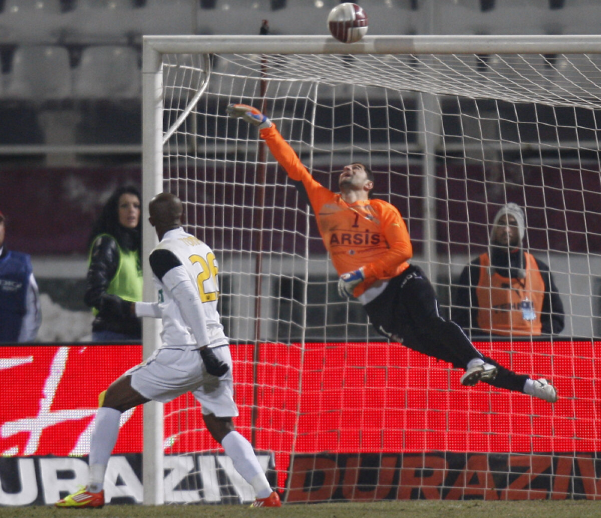 VIDEO Iar la pix şi hîrtie » Calculele giuleştenilor au fost date peste cap de remiza din meciul cu U Cluj, 1-1